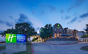 Holiday Inn Express & Suites Cedar Park